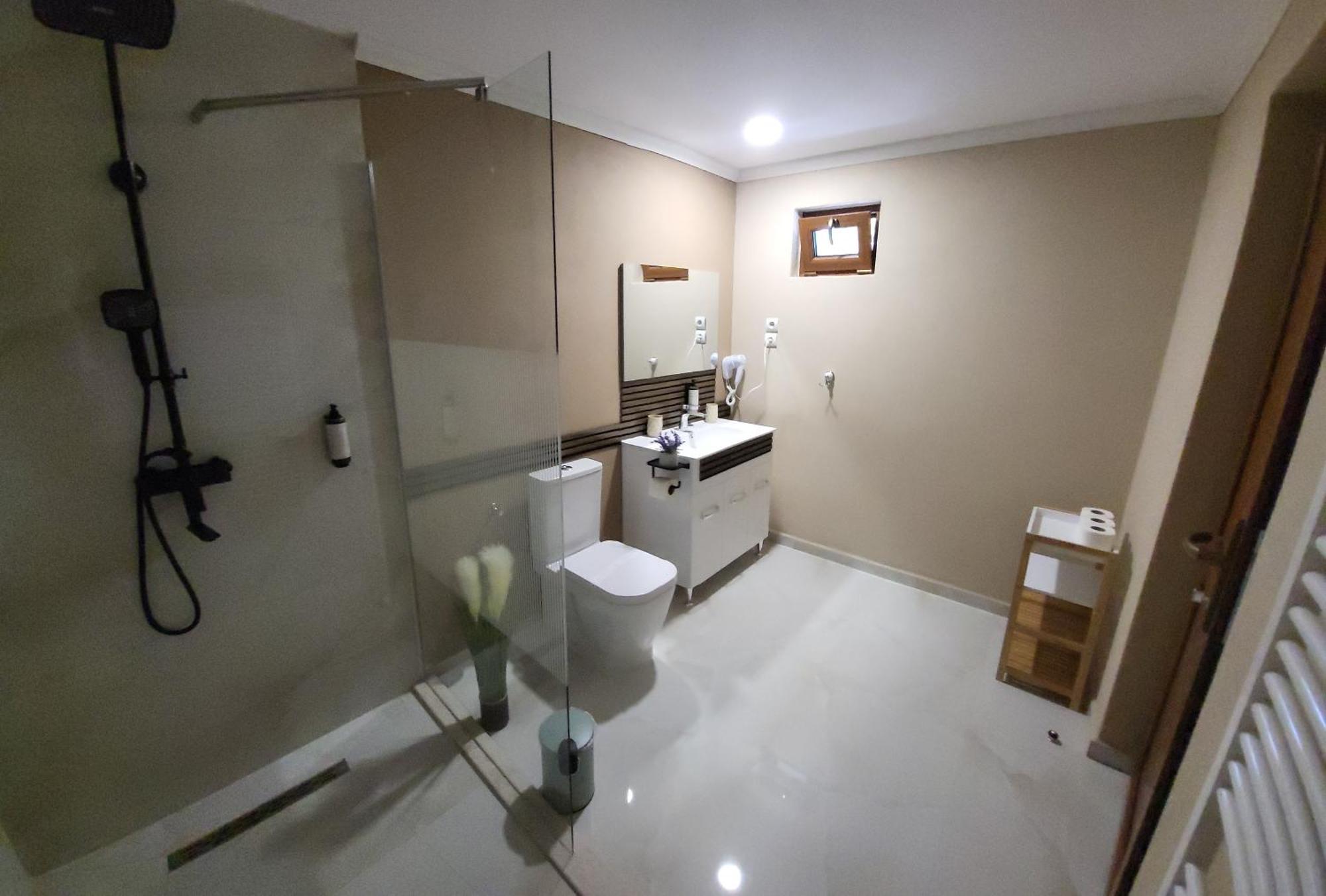 Pensiunea Hanul Huniazilor Hunedoara Ngoại thất bức ảnh
